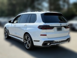 BMW X7 xDrive40i Sports Activity Vehicle 2026