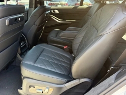 BMW X7 xDrive40i Sports Activity Vehicle 2026