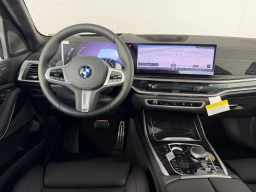 BMW X7 xDrive40i Sports Activity Vehicle 2026