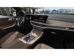 BMW X7 xDrive40i Sports Activity Vehicle 2026