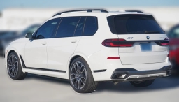 BMW X7 xDrive40i Sports Activity Vehicle 2026