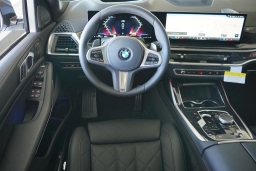 BMW X7 xDrive40i Sports Activity Vehicle 2026