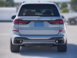 BMW X7 xDrive40i Sports Activity Vehicle 2026