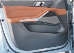 BMW X7 xDrive40i Sports Activity Vehicle 2026