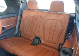 BMW X7 xDrive40i Sports Activity Vehicle 2026