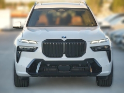 BMW X7 xDrive40i Sports Activity Vehicle 2026