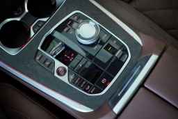 BMW X7 xDrive40i Sports Activity Vehicle 2026