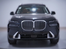 BMW X7 xDrive40i Sports Activity Vehicle 2026