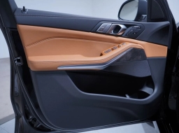 BMW X7 xDrive40i Sports Activity Vehicle 2026