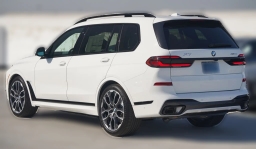 BMW X7 xDrive40i Sports Activity Vehicle 2026