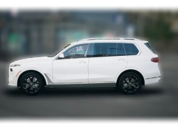 BMW X7 xDrive40i Sports Activity Vehicle 2026