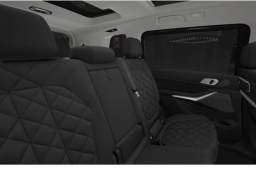 BMW X7 xDrive40i Sports Activity Vehicle 2026