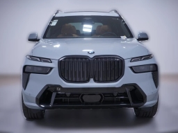 BMW X7 xDrive40i Sports Activity Vehicle 2026