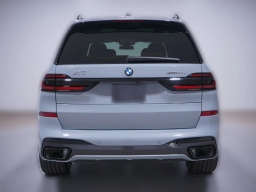 BMW X7 xDrive40i Sports Activity Vehicle 2026