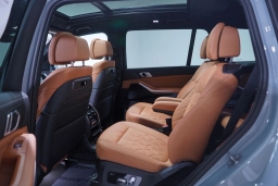 BMW X7 xDrive40i Sports Activity Vehicle 2026