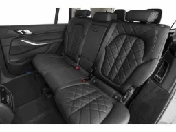 BMW X7 xDrive40i Sports Activity Vehicle 2026