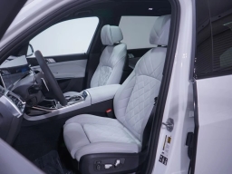 BMW X7 xDrive40i Sports Activity Vehicle 2026