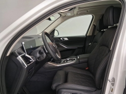 BMW X7 xDrive40i Sports Activity Vehicle 2026