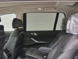 BMW X7 xDrive40i Sports Activity Vehicle 2026