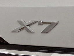 BMW X7 xDrive40i Sports Activity Vehicle 2026