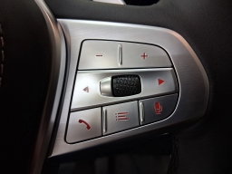 BMW X7 xDrive40i Sports Activity Vehicle 2026