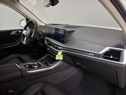 BMW X7 xDrive40i Sports Activity Vehicle 2026