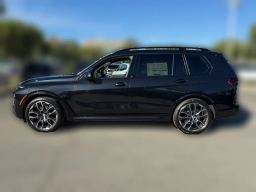BMW X7 xDrive40i Sports Activity Vehicle 2026