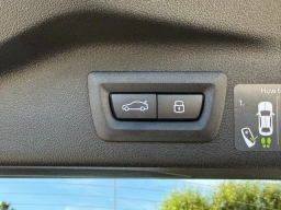 BMW X7 xDrive40i Sports Activity Vehicle 2026