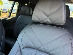 BMW X7 xDrive40i Sports Activity Vehicle 2026