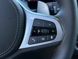 BMW X7 xDrive40i Sports Activity Vehicle 2026