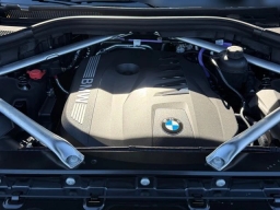 BMW X7 xDrive40i Sports Activity Vehicle 2026