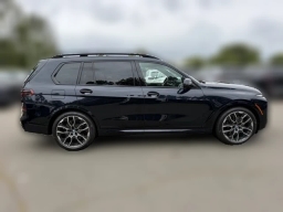 BMW X7 xDrive40i Sports Activity Vehicle 2026