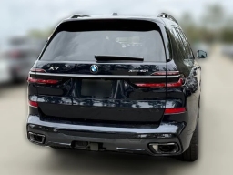 BMW X7 xDrive40i Sports Activity Vehicle 2026