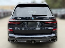 BMW X7 xDrive40i Sports Activity Vehicle 2026