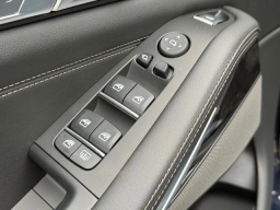 BMW X7 xDrive40i Sports Activity Vehicle 2026