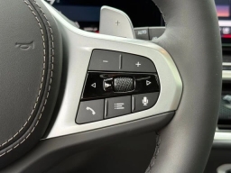 BMW X7 xDrive40i Sports Activity Vehicle 2026