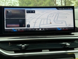 BMW X7 xDrive40i Sports Activity Vehicle 2026