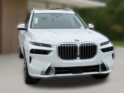 BMW X7 xDrive40i Sports Activity Vehicle 2026