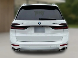 BMW X7 xDrive40i Sports Activity Vehicle 2026
