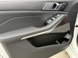 BMW X7 xDrive40i Sports Activity Vehicle 2026