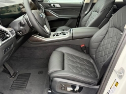 BMW X7 xDrive40i Sports Activity Vehicle 2026