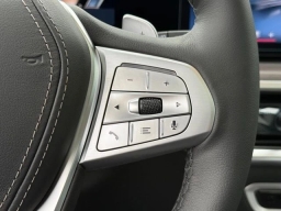 BMW X7 xDrive40i Sports Activity Vehicle 2026