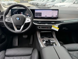 BMW X7 xDrive40i Sports Activity Vehicle 2026