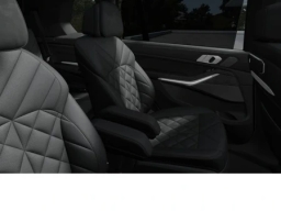 BMW X7 xDrive40i Sports Activity Vehicle 2026