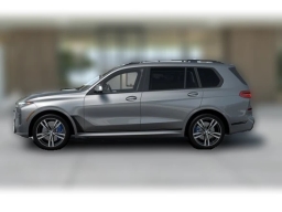 BMW X7 xDrive40i Sports Activity Vehicle 2026