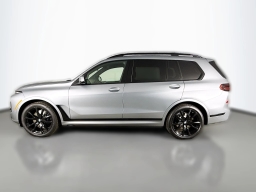 BMW X7 xDrive40i Sports Activity Vehicle 2026