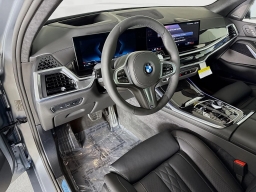 BMW X7 xDrive40i Sports Activity Vehicle 2026