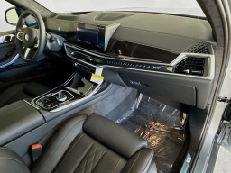 BMW X7 xDrive40i Sports Activity Vehicle 2026