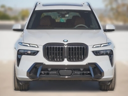 BMW X7 xDrive40i Sports Activity Vehicle 2026