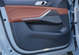 BMW X7 xDrive40i Sports Activity Vehicle 2026